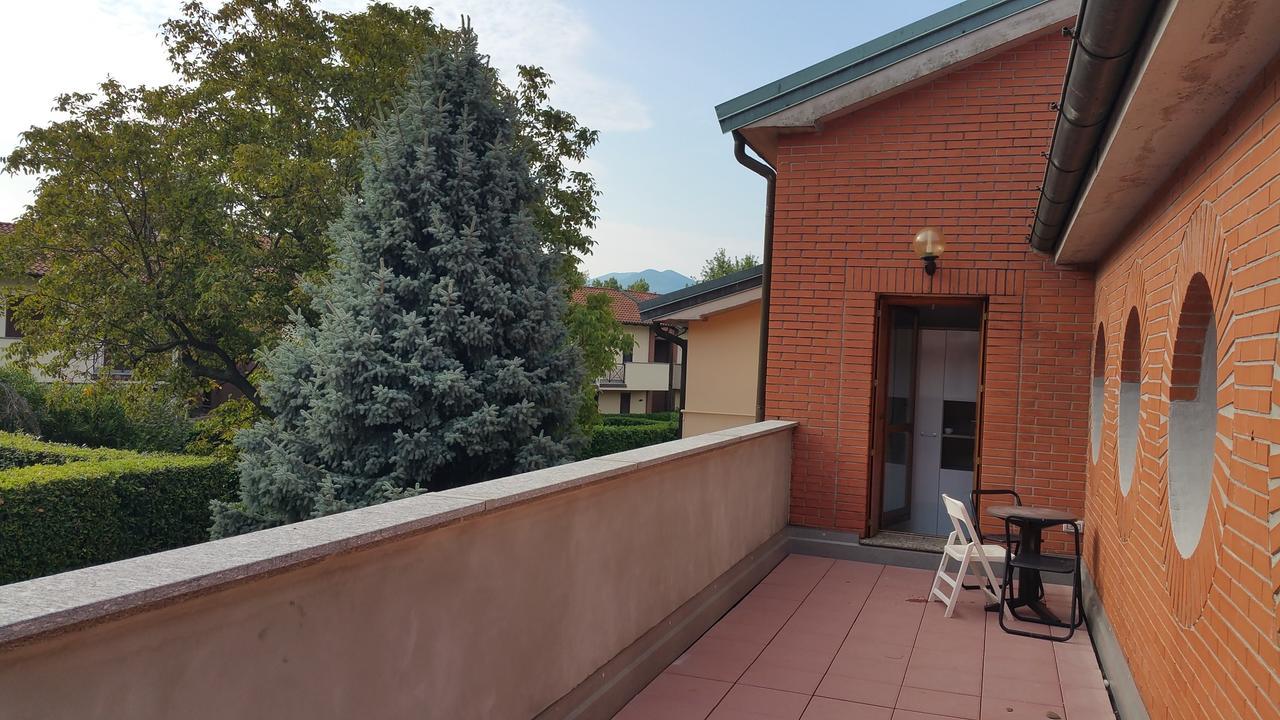 Ostello Casa Emmaus Maccagno Экстерьер фото