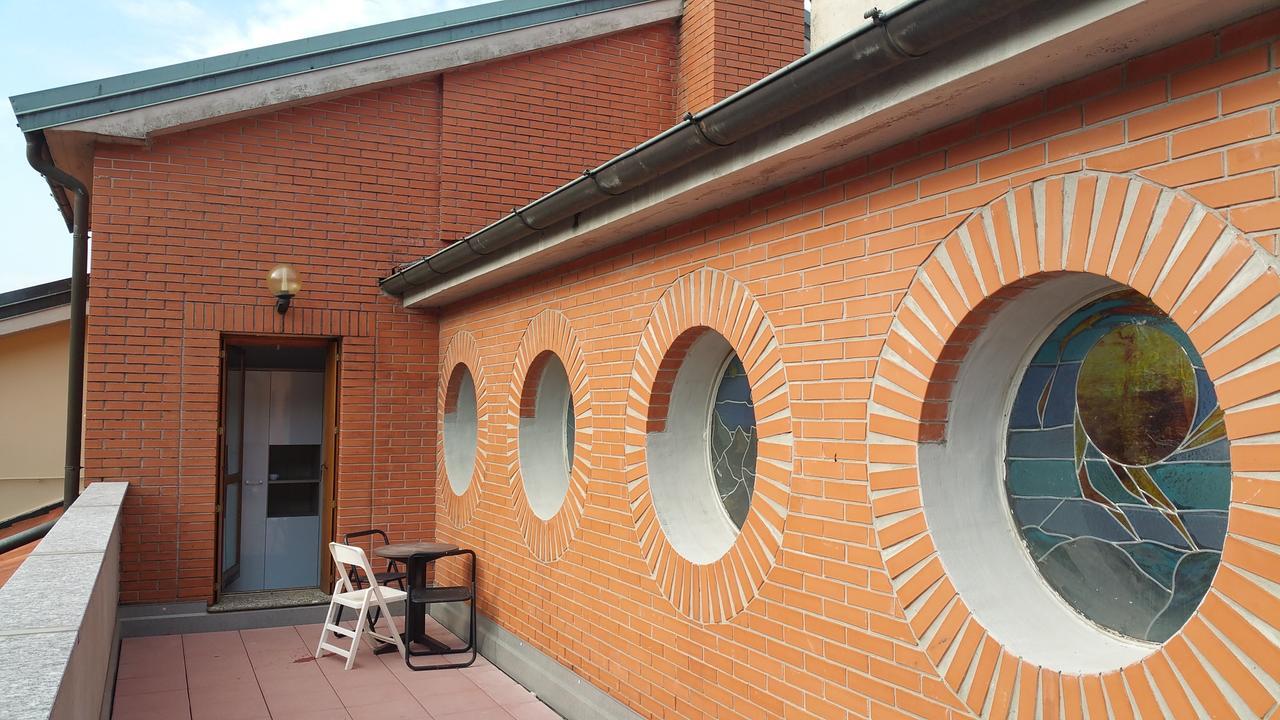 Ostello Casa Emmaus Maccagno Экстерьер фото